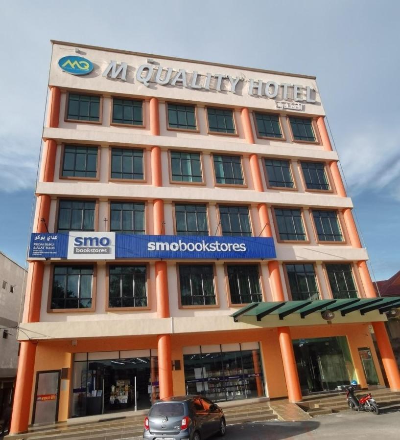 M Quality Hotel Гуа-Мусанг Экстерьер фото