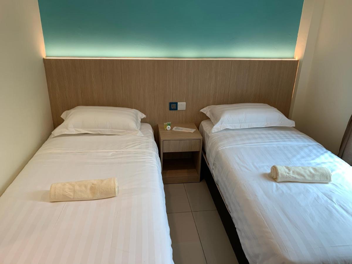 M Quality Hotel Гуа-Мусанг Экстерьер фото