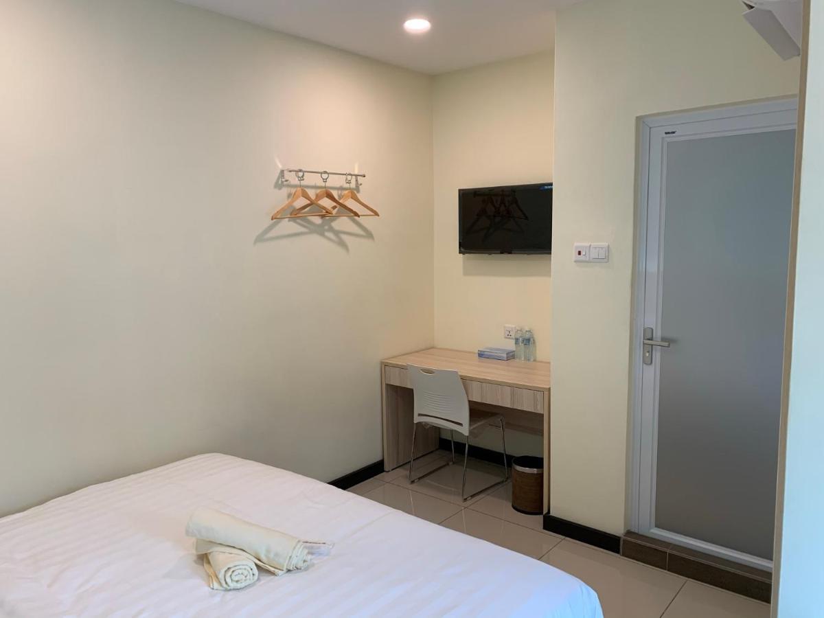 M Quality Hotel Гуа-Мусанг Экстерьер фото
